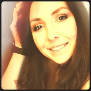 Meet your Posher, Alicia